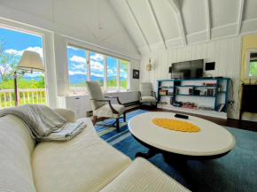 2L Breathtaking views from Cannon to Mt Washington in quaint Sugar Hill A photographer's paradise